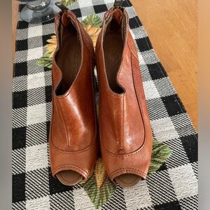 Peep toe  Apepazza brown Leather Heeled Bootie